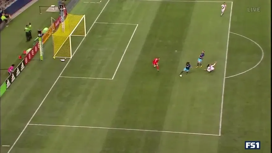 Actuación de Román Torres en la MLS