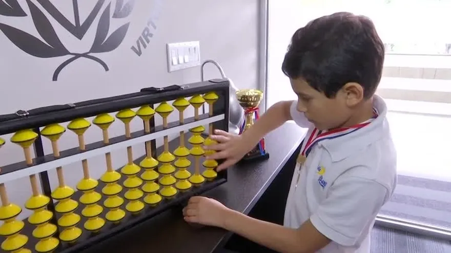 Niño de 9 años logra tercer lugar en torneo de cálculo mental