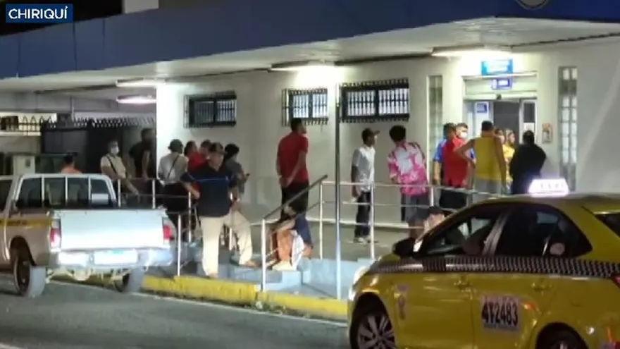 Cientos de personas abarrotaron los cuartos de urgencias en David