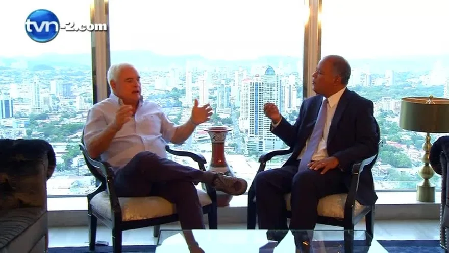 Martinelli arremete contra Papadimitriu y Vallarino