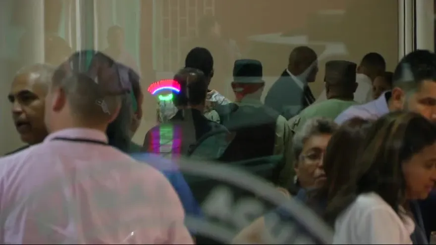 Traslado de implicado en asesinato de cajera de banco crea dudas