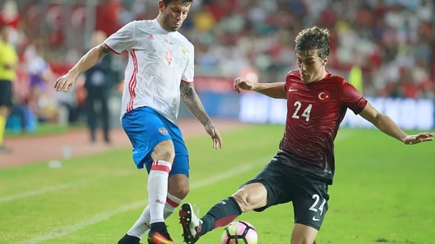 Acción del partido amistoso entre Turquía y Rusia