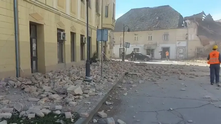 Muerte, destrucción y pánico por fuerte sismo de magnitud 6,4 en Croacia