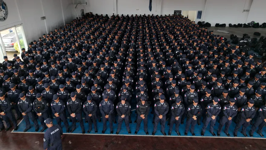 Los policías recién egresados se incorporán a las nuevas unidades.