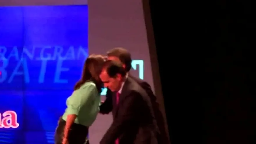 Santos y Zuluaga chocan en debate en televisión