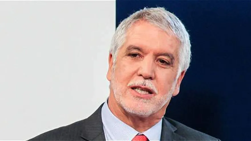 Explosión deja cinco heridos en una universidad de Bogotá