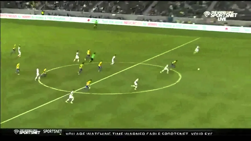 Gabriel Torres le anota a Jaime Penedo, en duelo de Panas