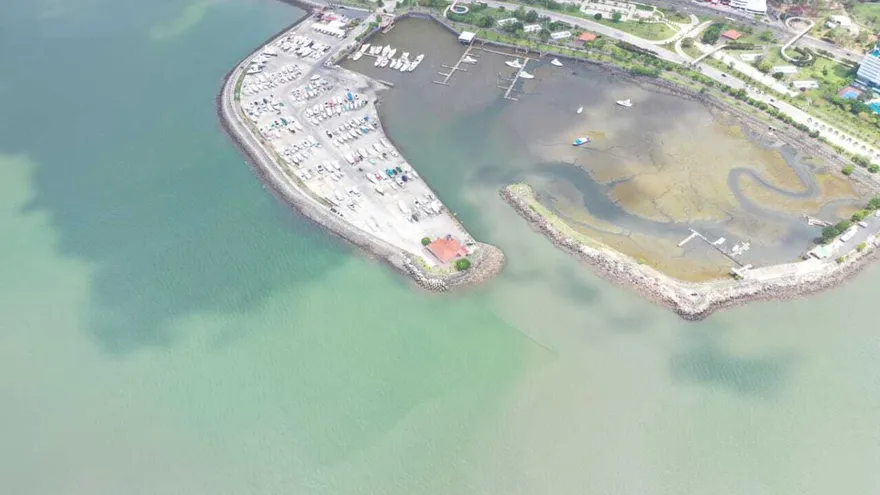 La mancha se apreció en el mes de abril.