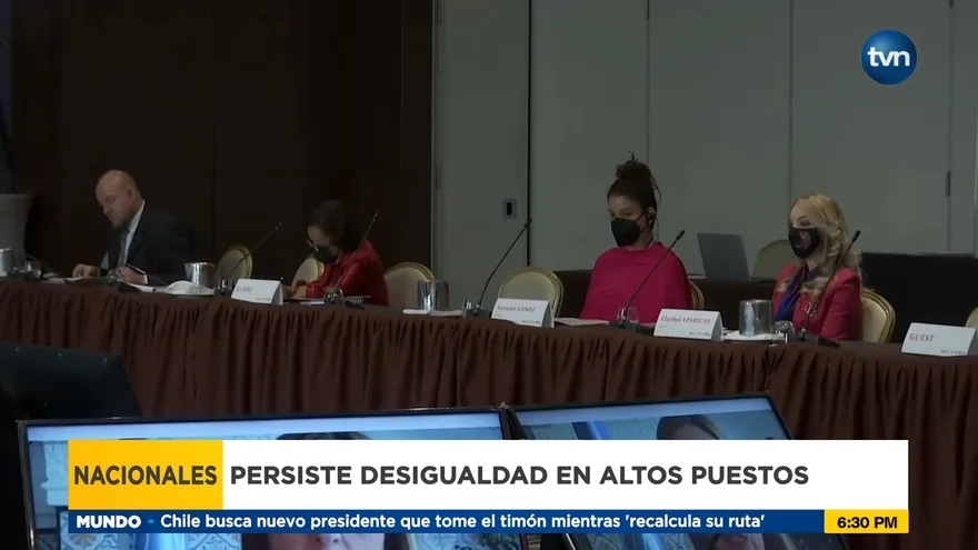 Especialistas en género concluyen que las mujeres siguen rezagadas en puestos de liderazgo