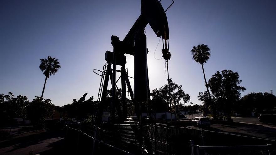El petróleo vuelve a caer y se prepara para el colapso sistemas de almacenaje