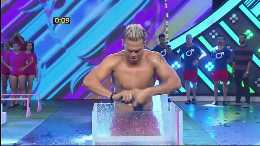 Los machos exprimieron al máximo las Camisetas Mojadas