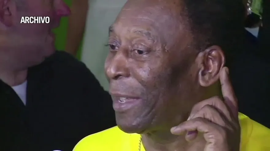 Pelé se recupera bien de cirugía