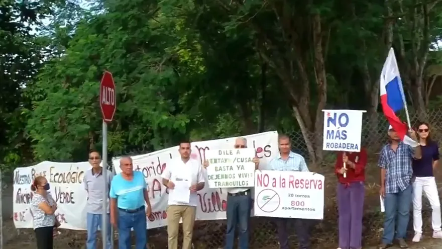 Residentes de Villa Lucre vuelven a manifestarse