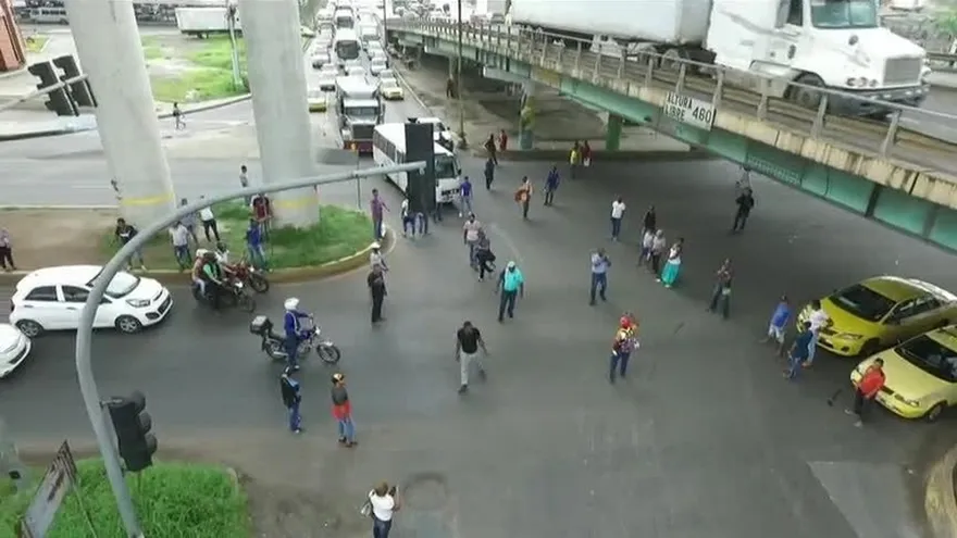 Buhoneros de San Miguelito protestan por reubicación