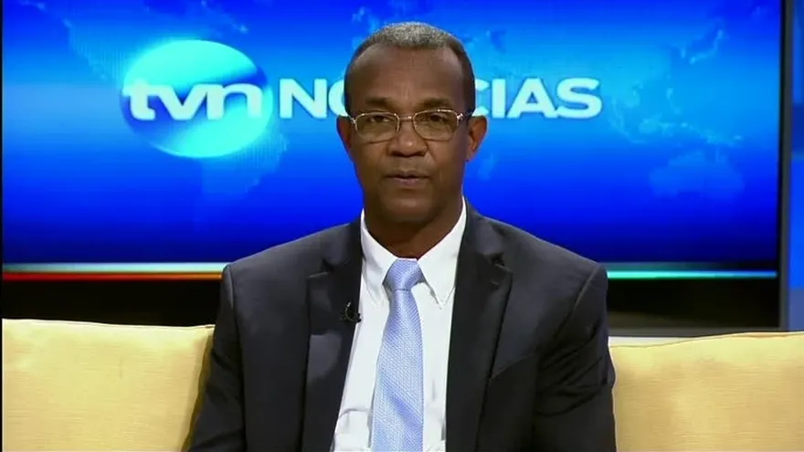 Diputado Ávila justificó reelección de De León