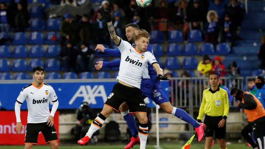 Valencia empata ante Alavés antes del Atalanta