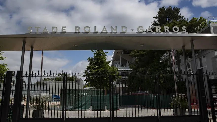 Roland Garros reduce más el público y endurece las medidas contra la COVID-19