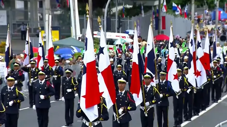 Ministra de Educación da detalles de los desfiles