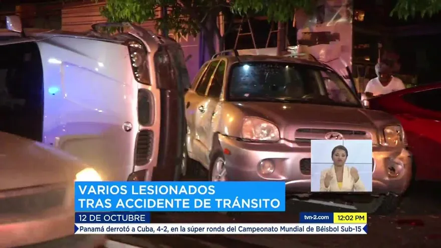 Colisión múltiple deja varios heridos en la Avenida 12 de Octubre