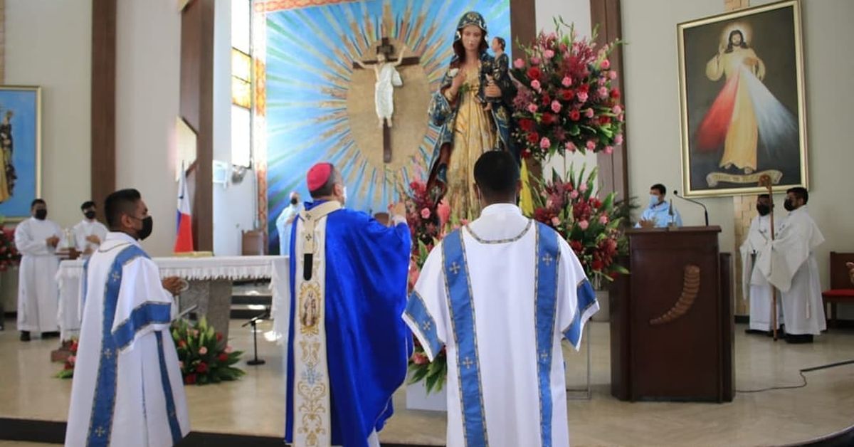 Santa María La Antigua Católicos celebran solemnidad de Santa María La