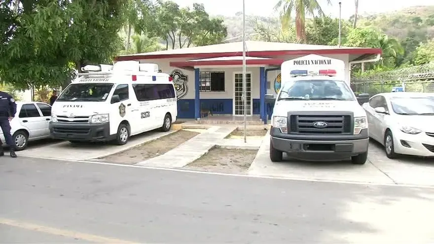 Unidades de la PN aprehendidos tras protagonizar hecho delictivo en La Chorrera