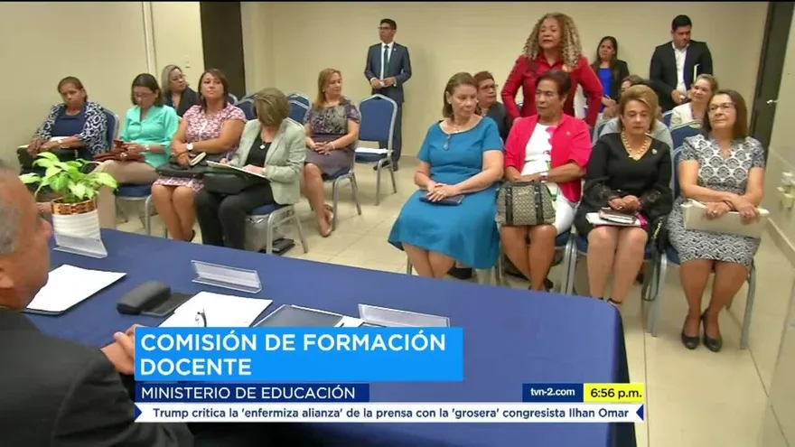 Meduca instala comisión para formar docentes