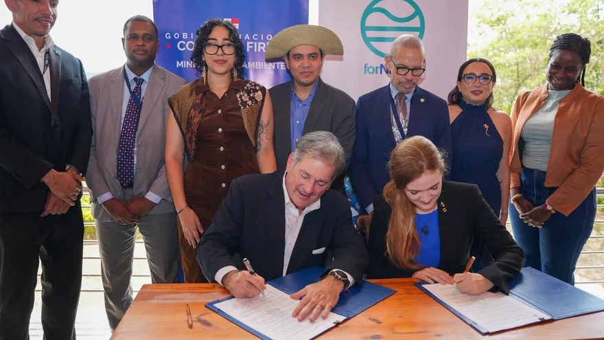 Momento en que se suscribe el memorándum de entendimiento