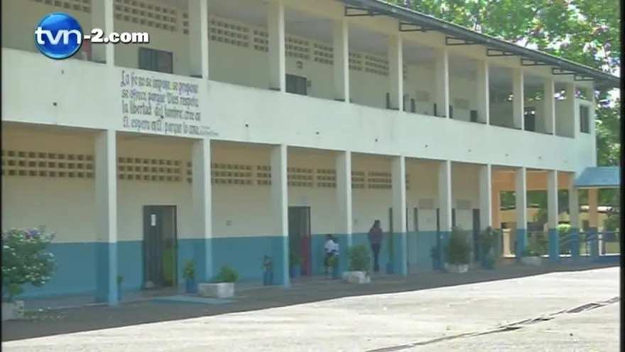 Escuela en Veraguas en pésimo estado, estudiantes piden mejora