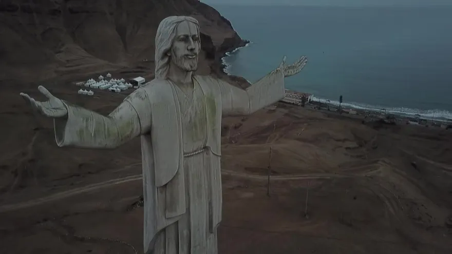 Dilema en Perú ¿qué hacer con el Cristo de la corrupción