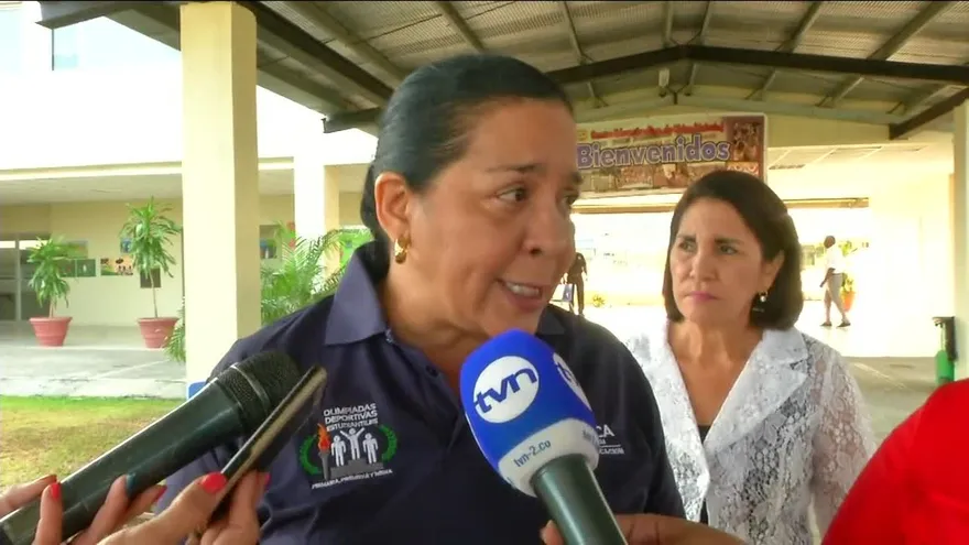 Ministra Paredes participa en reunión en escuela República de China Taiwán