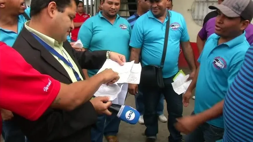 Buses ‘piratas’ en Pedregal no prestaron el servicio