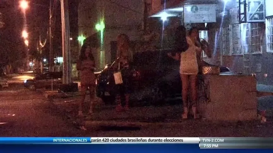 En el centro de la capital se da la prostitución a orillas de calle