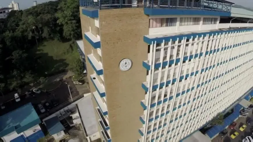 Se busca la manera de mejorar el sistema público de salud