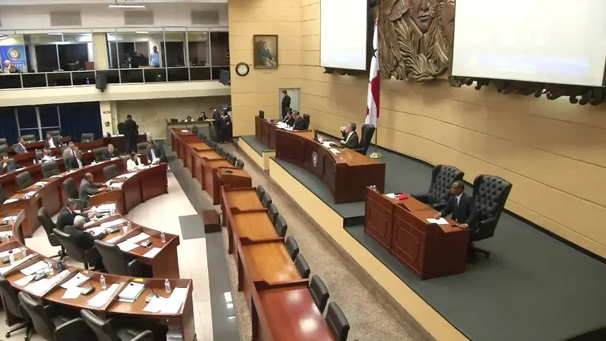 Reanudan debate de proyecto 245