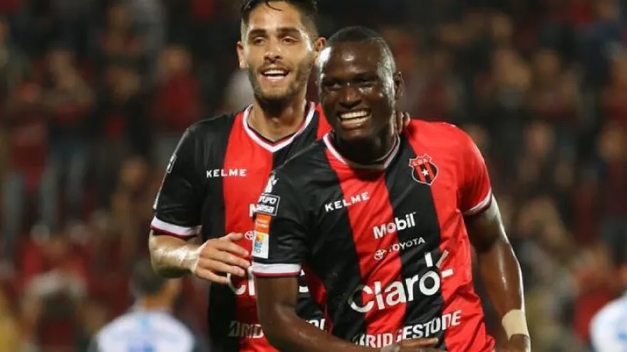 Abdiel Arroyo anotó en Costa Rica con la Liga Deportiva Alajuelense