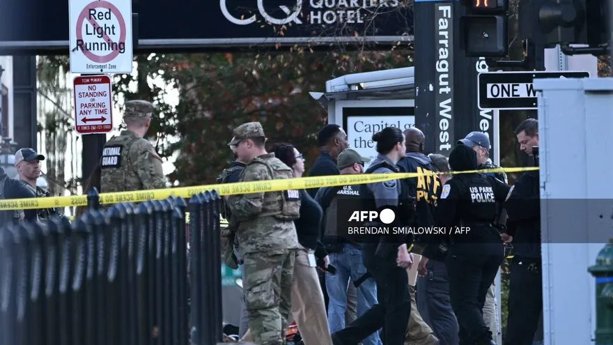 Dos militares de la Guardia Nacional de Estados Unidos se encontraban este jueves en estado crítico tras haber sido heridos a balazos el miércoles en Washington.