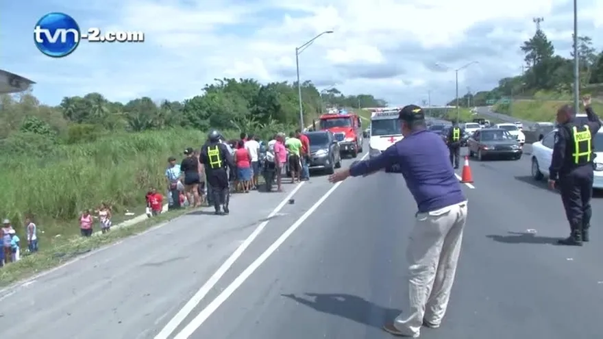 Dos niños muertos y 22 heridos tras accidente de bus en Arraiján