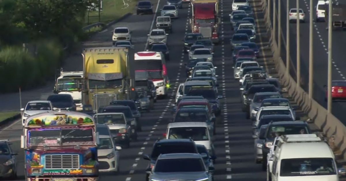Más de 70 mil vehículos se han desplazado hacia el interior por Semana Santa