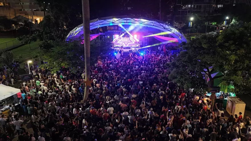 El evento artístico 'Romantic Stars' celebrado por la Alcaldía de Panamá en el parque Urracá