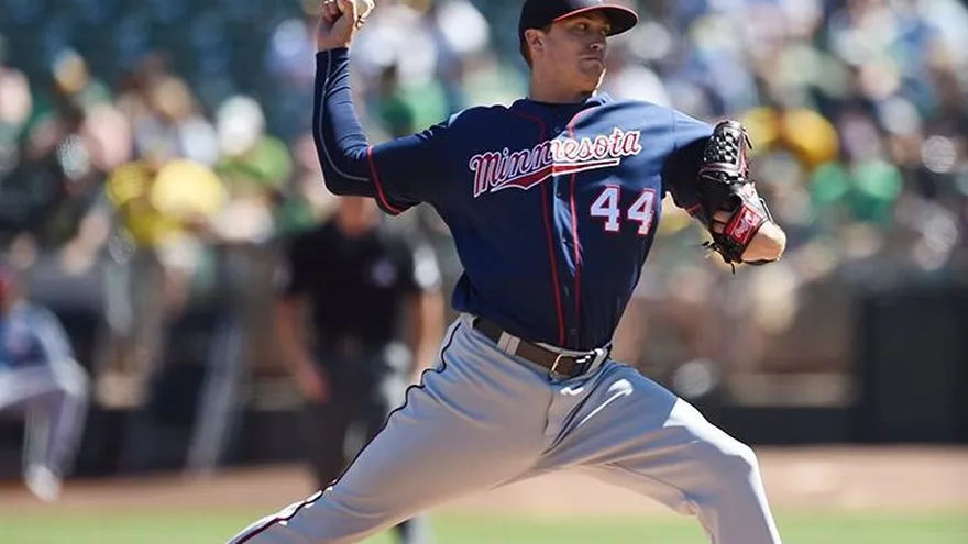 Los Mellizos de Minnesota vencieron a los Atléticos de Oakland