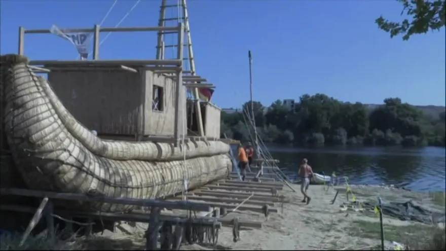 Un barco de caña para cruzar el Mediterráneo, como en el antiguo Egipto