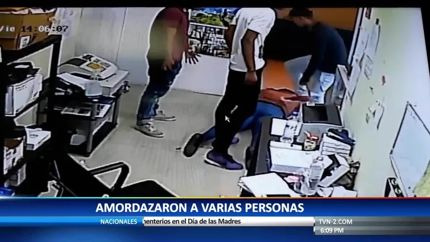 Cámara capta robo en local de venta de celulares en El Dorado
