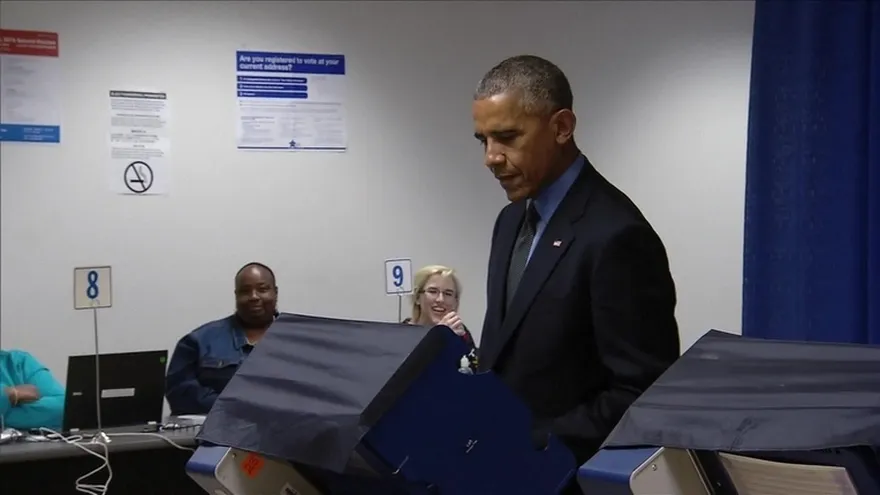 Obama vota por anticipado en Chicago para las presidenciales