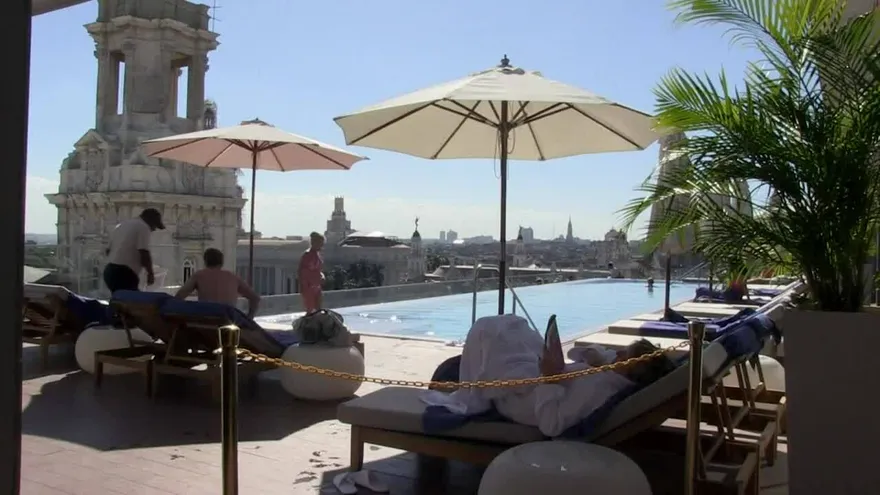 Hoteles, spas, lujo Cuba atrae a turistas adinerados
