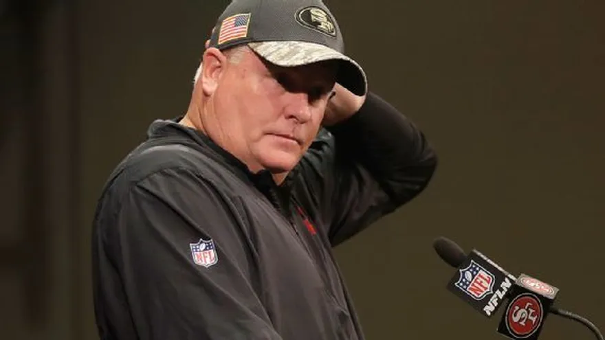 Los 49ers despiden a su entrenador en jefe y gerente general