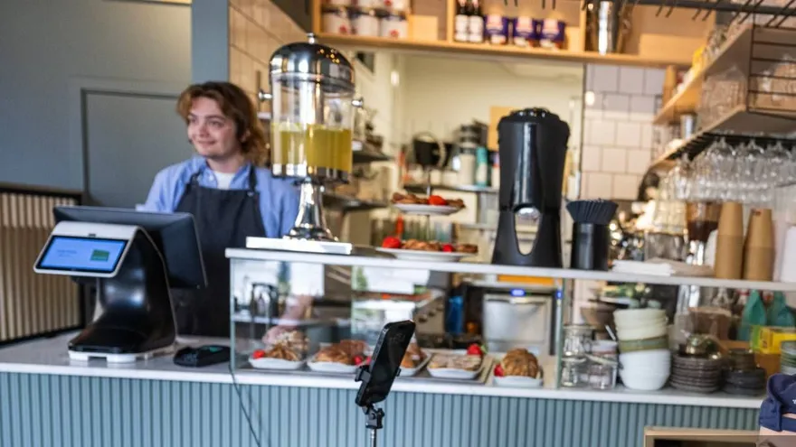 Estocolmo experimenta con una cafetería completamente dirigida por IA