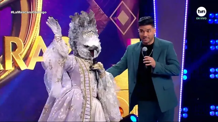 Águila cantó All About That Bass de Meghan Trainor