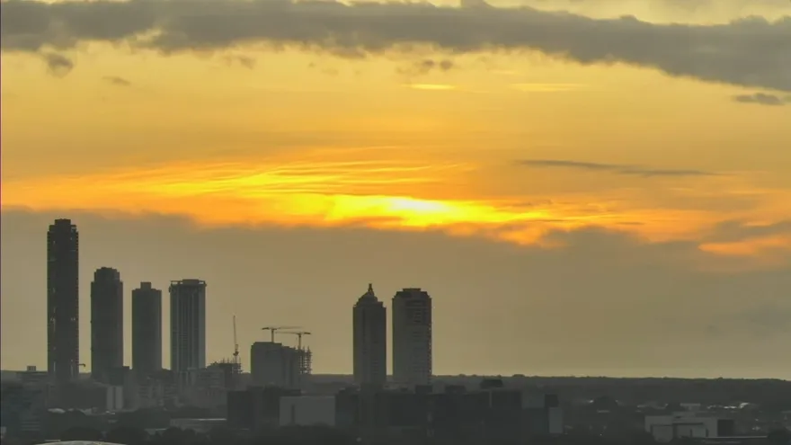 Amanecer sobre la ciudad de Panamá