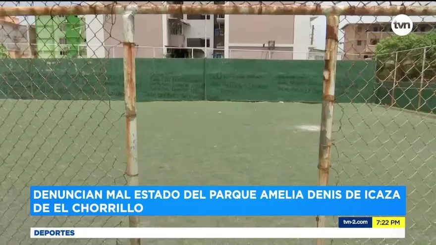 Parque Amelia Denis De Icaza en malas condiciones