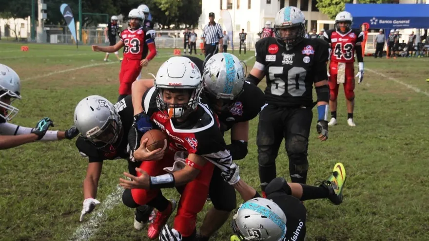 Los Raiders se impusieron a los Spartans